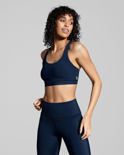 https://www.scultura-activewear.com/cdn/shop/products/sustainable-gym-sports-bra-deep-blue-navy-front-view_394x.jpg?v=1640896207
